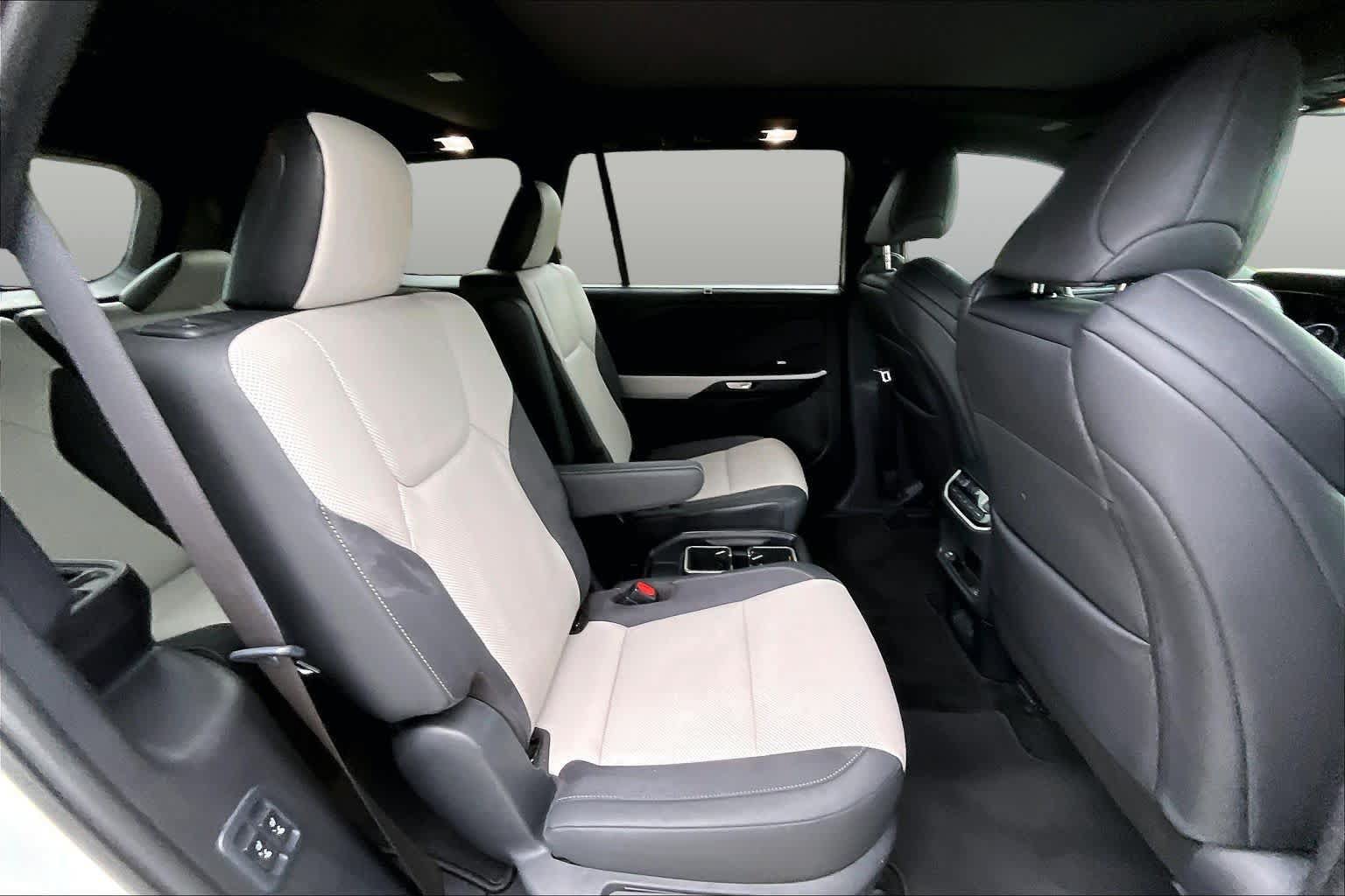 Used 2024 Lexus TX 500h AWD w/ Technology Package image 20