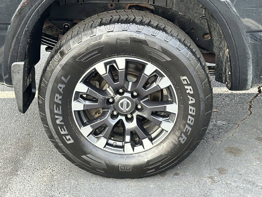 Used 2019 Nissan Titan PRO-4X w/ Pro-4x Convenience Package AWD/4WD image 9