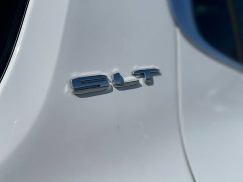 Used 2023 GMC Acadia SLT AWD/4WD image 6