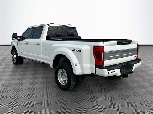 Used 2022 Ford F350 Platinum image 5