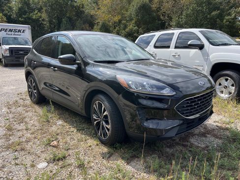 Used 2022 Ford Escape SE w/ SE Sport Appearance Package image 1