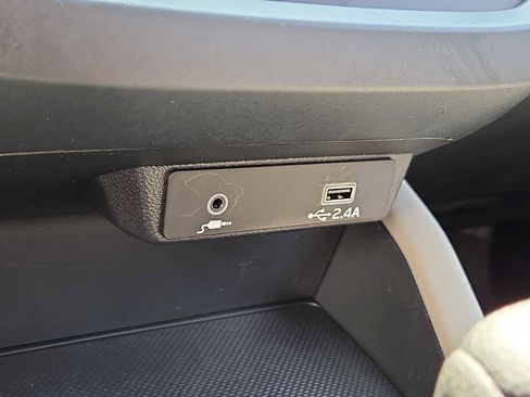 Certified 2025 Subaru Forester image 23