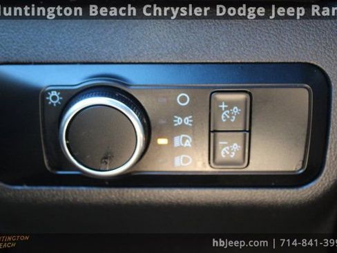 Used 2025 Ford Escape ST-Line image 18