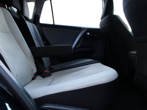 Used 2017 Toyota RAV4 XLE image 39