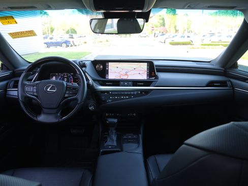 Used 2019 Lexus ES 350 Luxury w/ Premium Package image 15