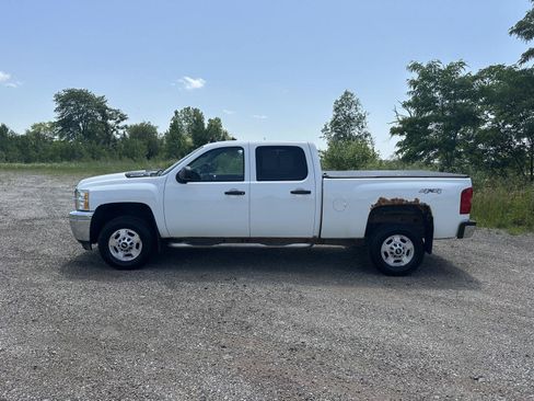 Used 2014 Chevrolet Silverado 2500 LT AWD/4WD image 3