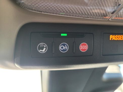 Used 2022 Buick Encore GX Preferred w/ Sport Touring Package FWD image 27