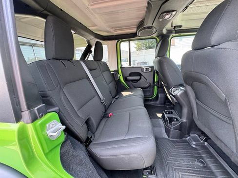 Certified 2018 Jeep Wrangler Unlimited Sport S AWD/4WD image 21