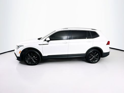 Used 2024 Volkswagen Tiguan SE image 4