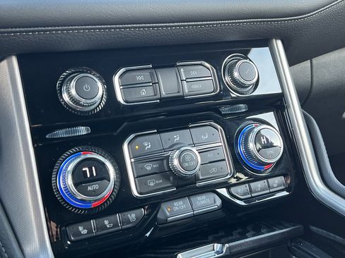 Used 2023 GMC Yukon XL Denali image 22