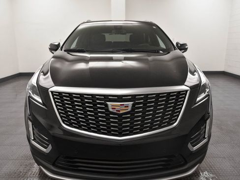 Used 2022 Cadillac XT5 Premium Luxury image 2