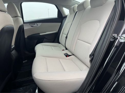 Used 2023 Kia Forte LXS image 19