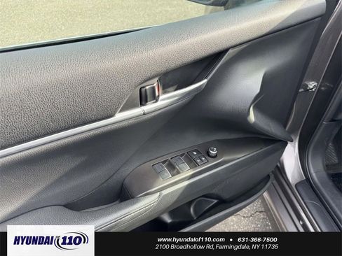 Used 2023 Toyota Camry XSE image 17