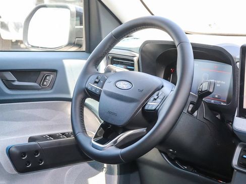 New 2025 Ford Maverick XLT w/ XLT Luxury Package AWD/4WD image 17