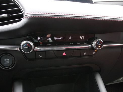 Used 2025 MAZDA MAZDA3 Carbon image 23