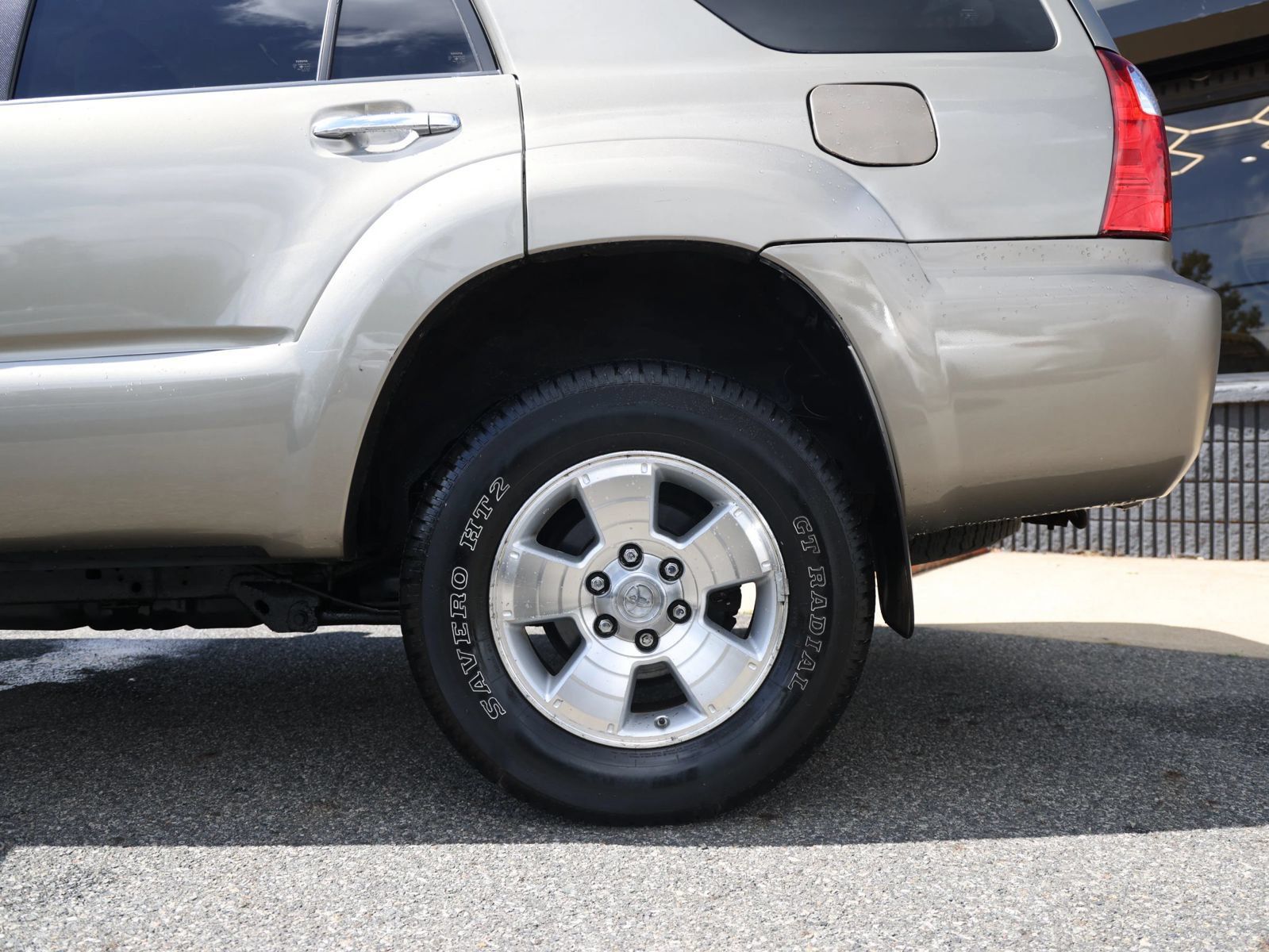 Used 2007 Toyota 4Runner SR5 AWD/4WD image 12