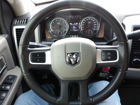 Used 2011 RAM 1500 Classic SLT AWD/4WD image 14