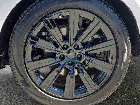 New 2026 Land Rover Range Rover Long Wheelbase SE AWD/4WD image 36