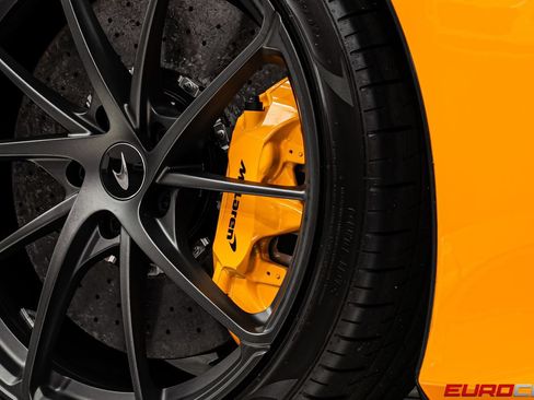Used 2026 McLaren 750S Spider RWD image 26