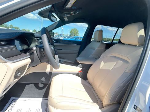 Used 2024 Jeep Grand Cherokee Limited w/ Trailer Tow Package image 12