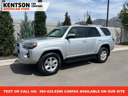 Used 2024 Toyota 4Runner SR5 image 3