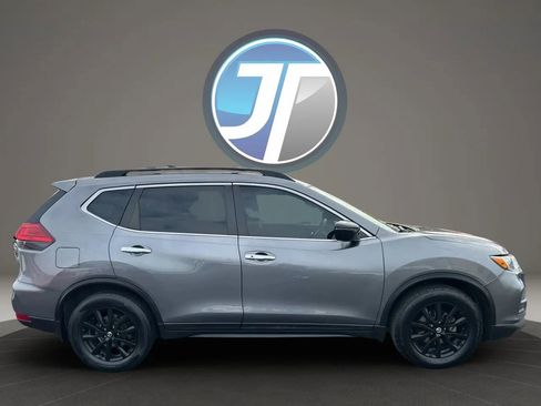 Used 2017 Nissan Rogue SV w/ Midnight Edition Package FWD image 5