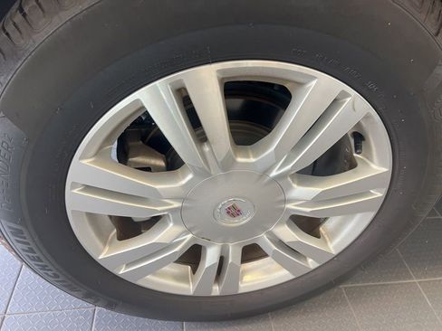 Used 2012 Cadillac SRX Luxury FWD image 26