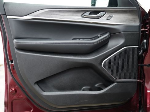 New 2026 Jeep Grand Cherokee Limited w/ Limited Altitude Package image 16