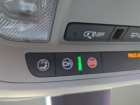 Used 2023 Chevrolet Equinox LS w/ LS Convenience Package image 21