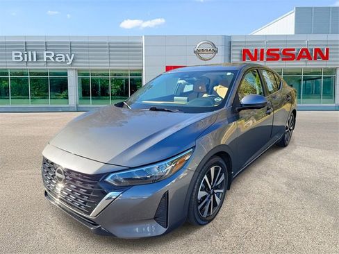 Used 2025 Nissan Sentra SV w/ SV Premium Package image 2