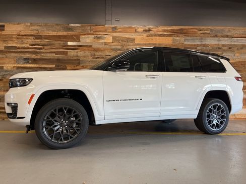 New 2025 Jeep Grand Cherokee L Summit image 54