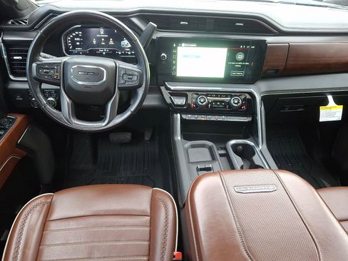 Used 2024 GMC Sierra 3500 Denali Ultimate image 11