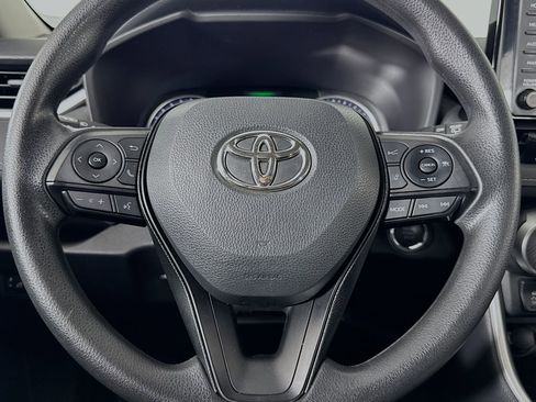 Used 2022 Toyota RAV4 XLE AWD/4WD image 36