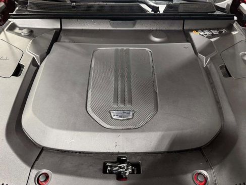 Used 2024 Cadillac Lyriq Luxury w/ LPO, Floor Liner Package image 28