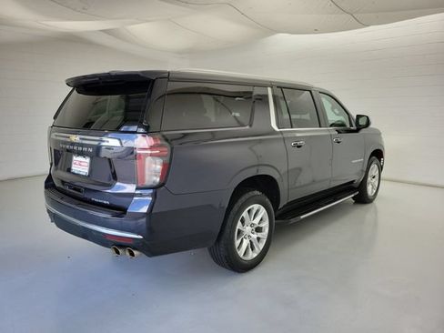 Used 2023 Chevrolet Suburban Premier AWD/4WD image 5