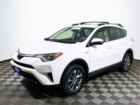 Certified 2018 Toyota RAV4 LE Plus image 4