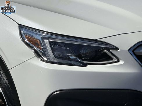 Used 2022 Subaru Outback Touring AWD/4WD image 8
