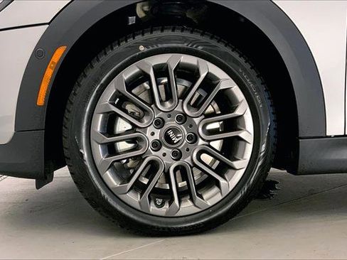 Used 2026 MINI Cooper 2-Door Hardtop image 9