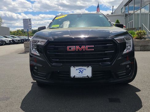 Used 2023 GMC Terrain SLT w/ Elevation Edition AWD/4WD image 3
