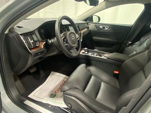 Used 2025 Volvo S60 B5 Ultra image 10