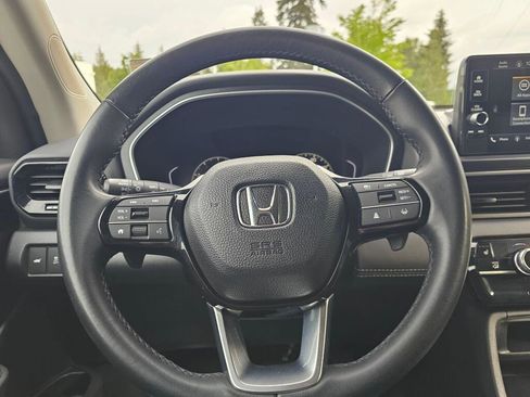 Used 2025 Honda Pilot EX-L image 26