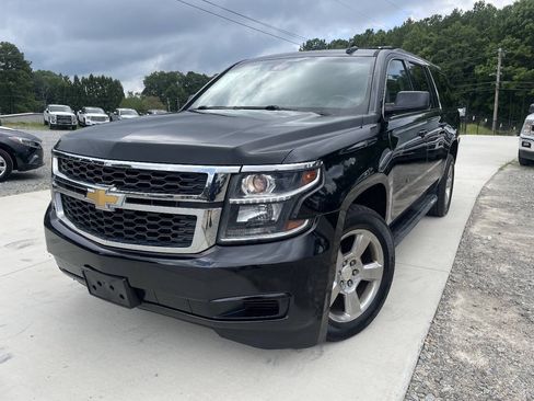 Used 2017 Chevrolet Suburban LT AWD/4WD image 3