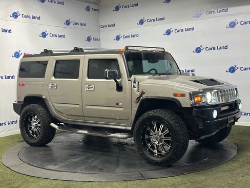 Used 2004 HUMMER H2 w/ Preferred Equipment Group AWD/4WD image 2
