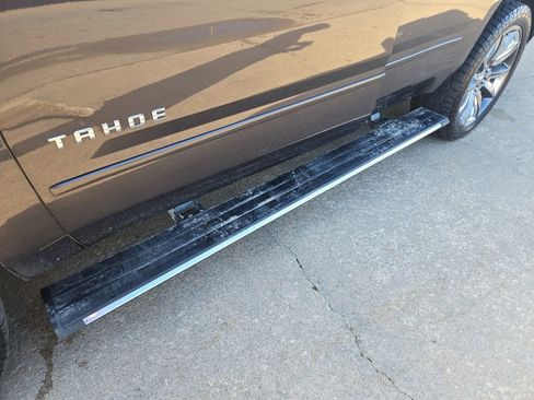 Used 2018 Chevrolet Tahoe Premier AWD/4WD image 17