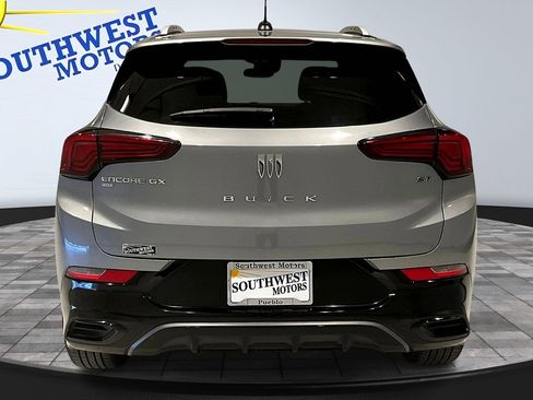 Used 2024 Buick Encore GX Sport Touring image 5