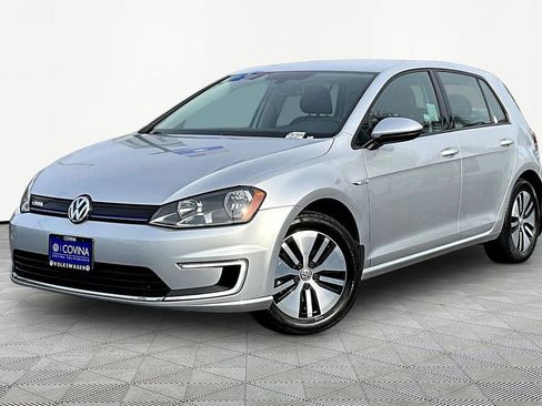 Used 2016 Volkswagen e-Golf SE w/ DC Fast Charging Package FWD image 3