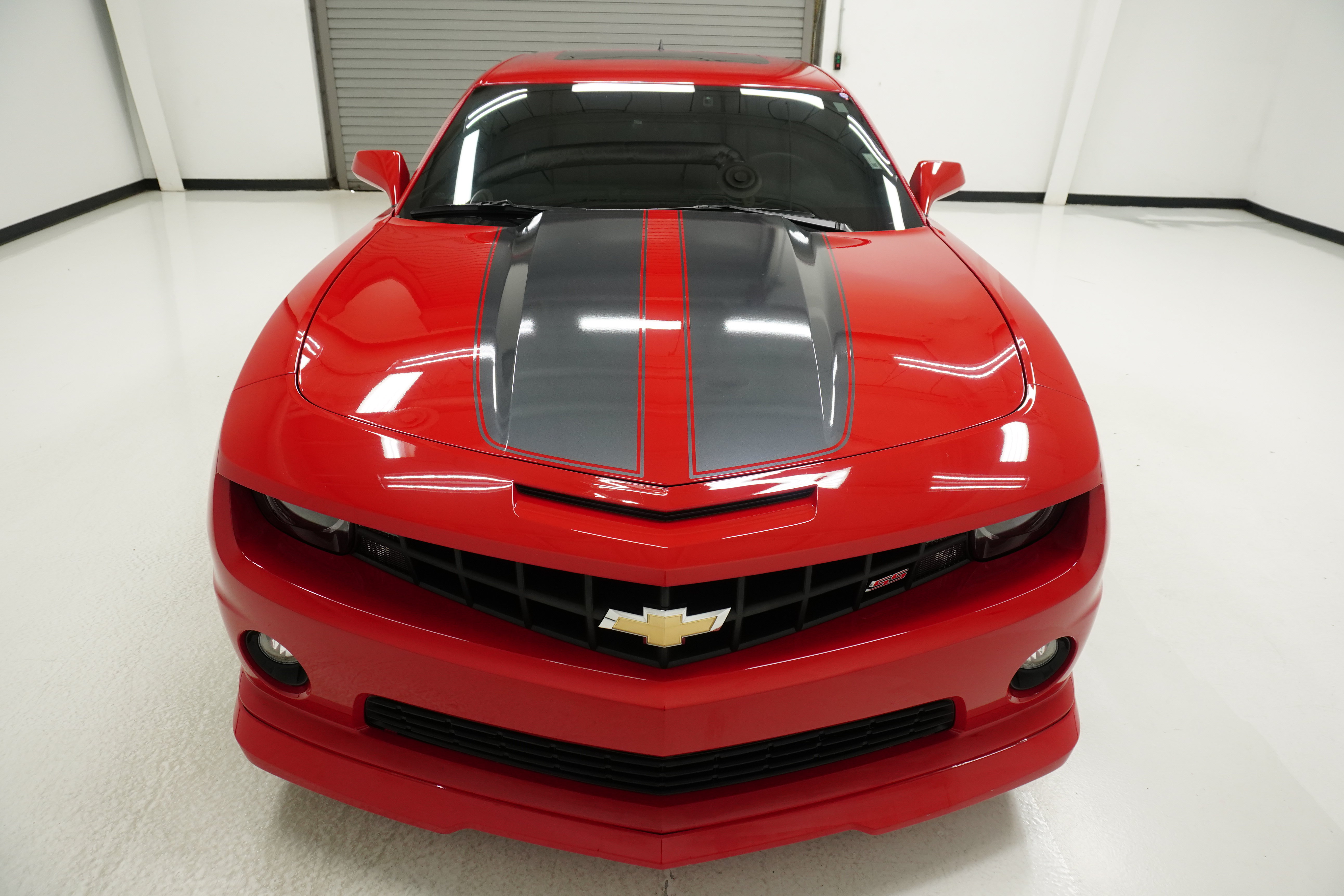 Used 2010 Chevrolet Camaro SS w/ RS Package RWD image 2