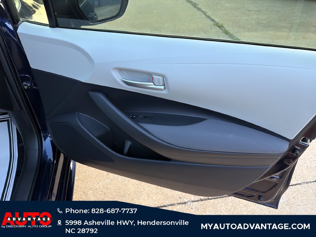 Used 2020 Toyota Corolla LE FWD image 33