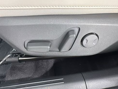 New 2025 Kia Niro EX image 11