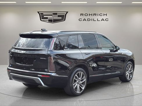 Certified 2026 Cadillac Vistiq Sport w/ LPO, Floor Liner Package AWD/4WD image 7